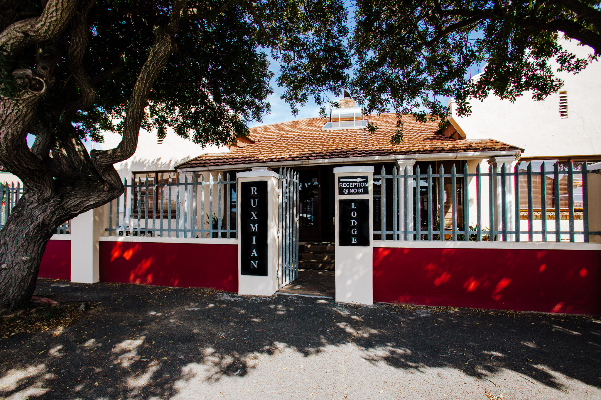 RUXMIAN LODGE ENTRANCE